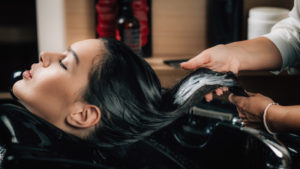 hair treatment in beauty salon VF5QM3U Easy Resize.com 